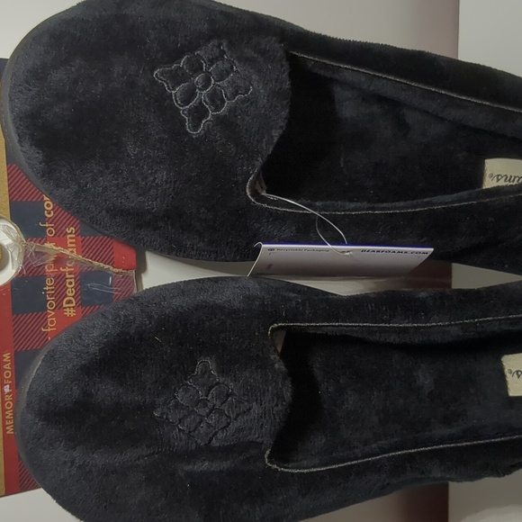 Dearfoam Slippers in Black - Picture 2 of 10